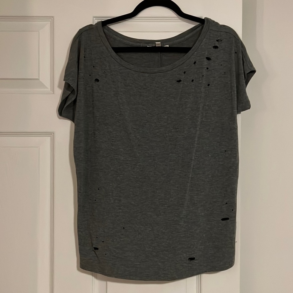 Express Distressed Tee - Picture 2 of 8